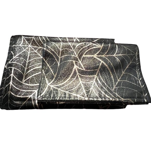 Black & Silver Glittery Cobweb/Spider Web Tablecloth & Table Runner Set - Picture 11 of 13